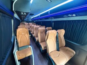 Mercedes Sprinter Van 18 (12)