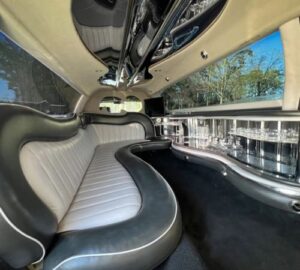 Chrysler 300 Stretch Limo (White)-02