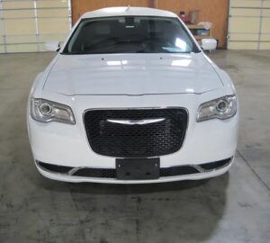 Chrysler 300 Stretch Limo (White)
