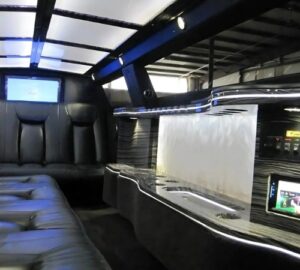 Lincoln MKT Stretch Limo-03